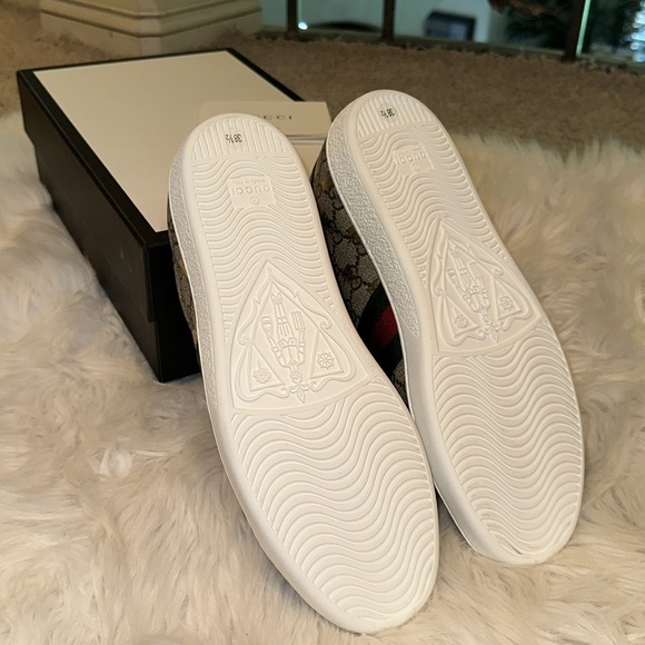 Women's Size 38.5 EU (8.5 US) GUCCI ACE GG Supreme Sneaker with Bees - Picture 5 of 9